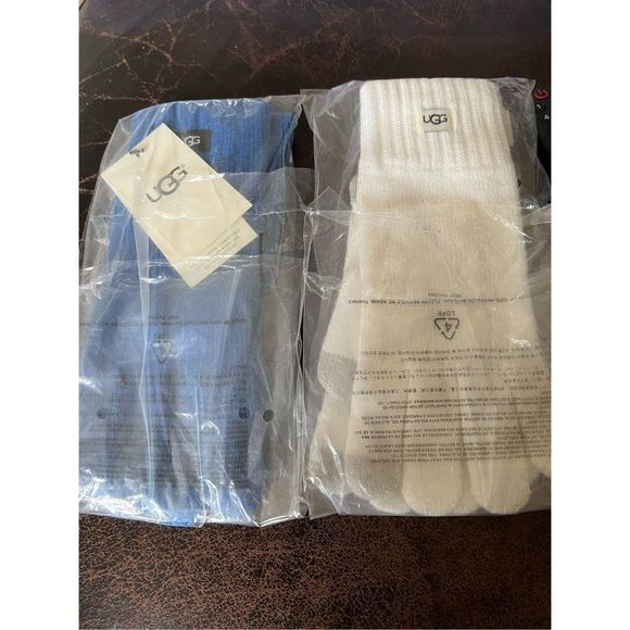 Ugg Womens Tech Gloves - Picture 1 of 10
